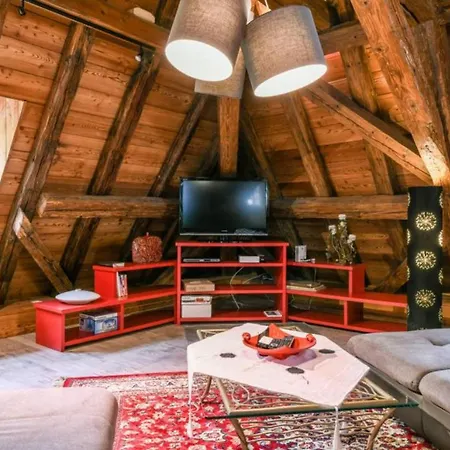 De La Porte Des Pucelles Semesterbostad