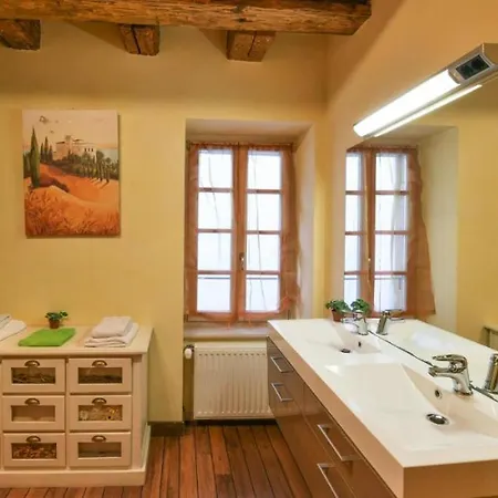 Semesterbostad De La Porte Des Pucelles *