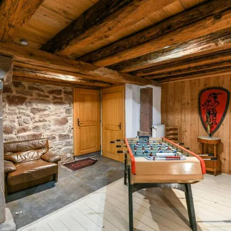 De La Porte Des Pucelles * Ribeauville (Haut-Rhin)